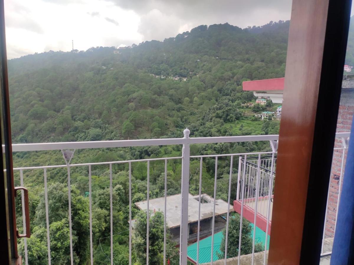 Hotel Amandeep Dharamshala Extérieur photo