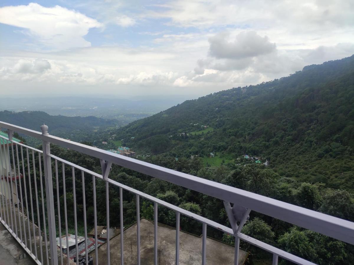 Hotel Amandeep Dharamshala Extérieur photo