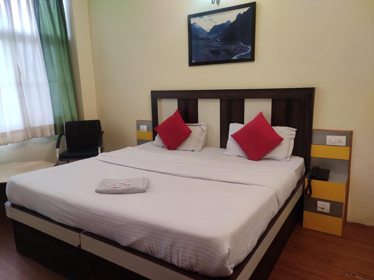 Hotel Amandeep Dharamshala Extérieur photo