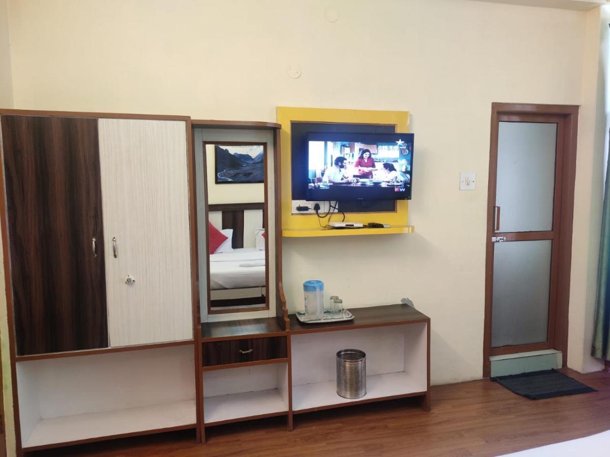 Hotel Amandeep Dharamshala Extérieur photo