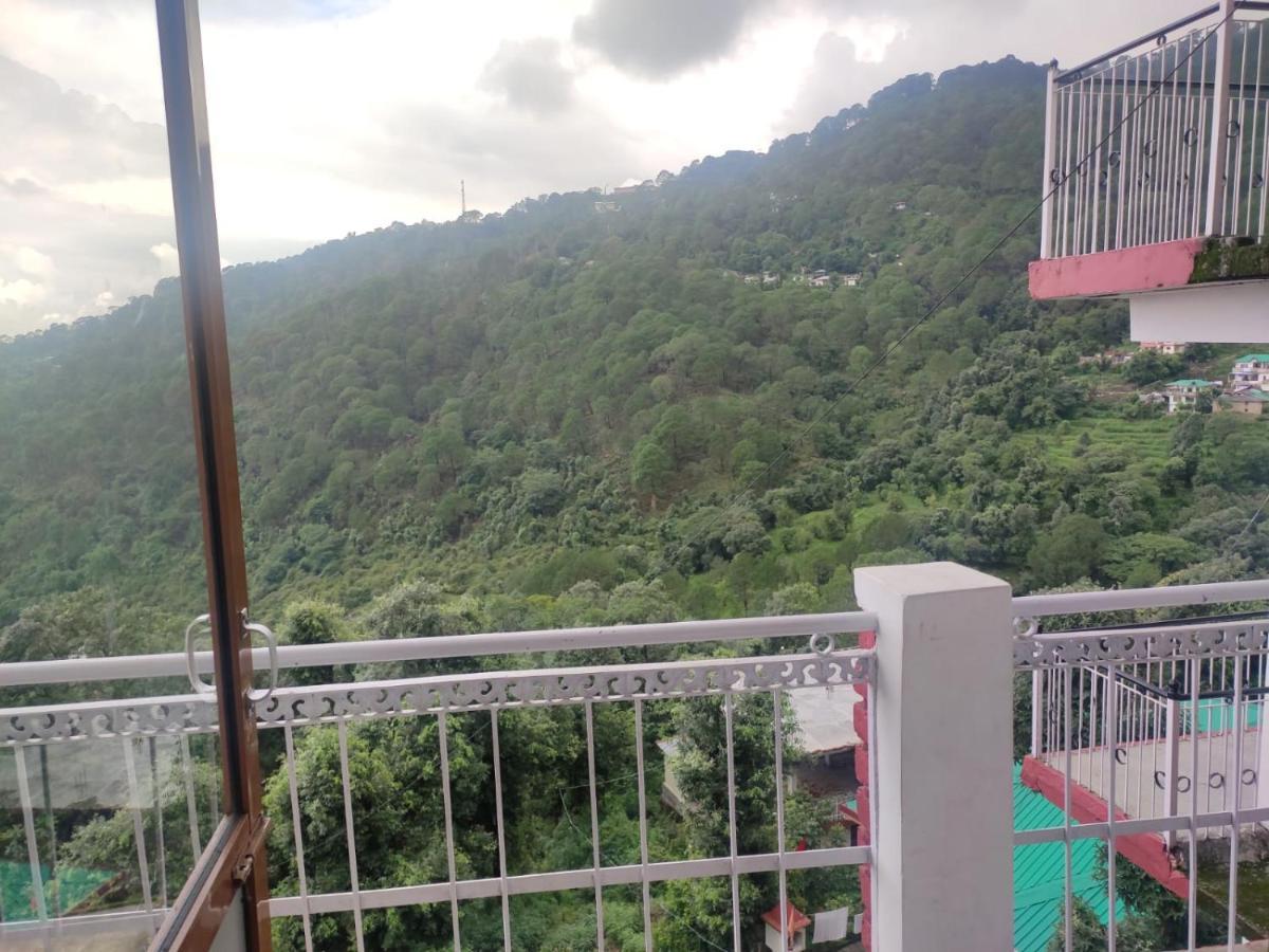 Hotel Amandeep Dharamshala Extérieur photo